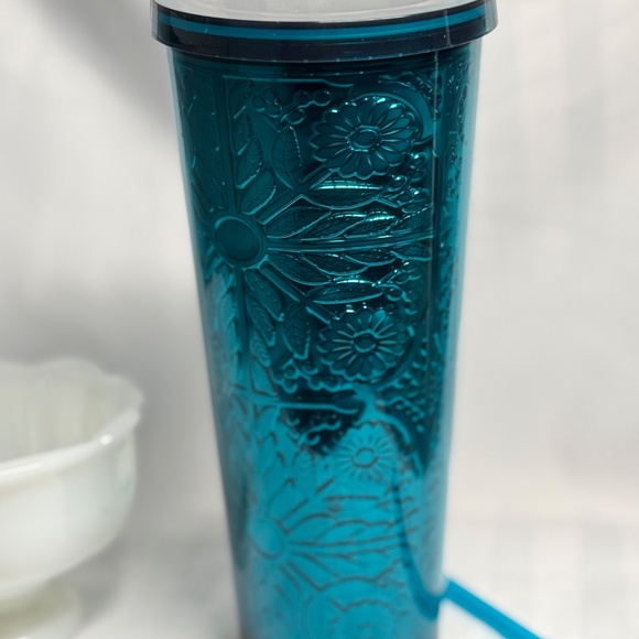 Starbucks 2017 Limited Edition Teal Embossed Floral Tumbler 24oz w/ Straw, Rare - Picture 4 of 8